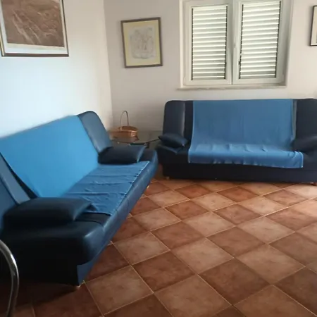 With Parking Space Zecevo Rtic, - 27503 רוגוזניצה