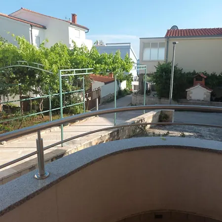 With Parking Space Zecevo Rtic, - 27503 * רוגוזניצה